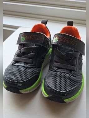 Skechers Kids Gray Sneakers with Neon Green & Orange Trim Toddler 9